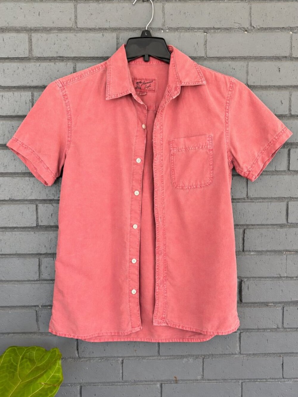 American Eagle Coral Pink Short Sleeve Button Front Pocket Shirt XS